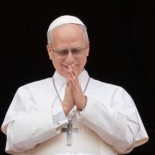 Papa Lav XIV prvi put predvodi molitvu preko, 150.000 vernika zajedno: Jedan detalj je sve iznenadio (FOTO/VIDEO)