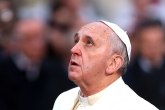 Papa Makronu: Molim se za tebe