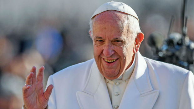 Papa: Novinari treba da tragaju za istinom