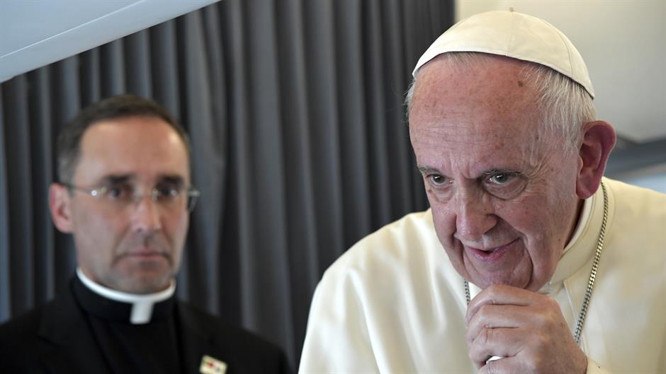 Papa dopušta mogućnost prekidanja lečenja umirućih osoba