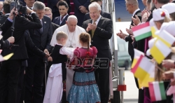 Papa doputovao u trodnevnu posetu Mađarskoj