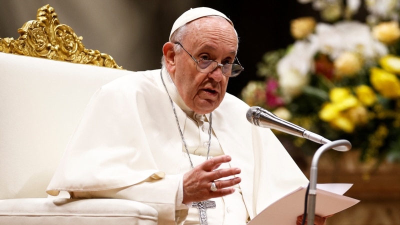 Papa kritikuje rusku okrutnost u Ukrajini, ali kaže da je rat možda isprovociran