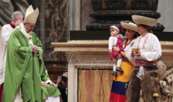 Papa ponovo uputio apel za gostoprimstvom prema migrantima