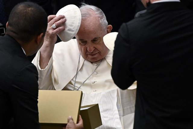 Papa prihvatio – smena na čelu nadbiskupije