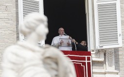 
					Papa se zaglavio u liftu, spasili ga vatrogasci 
					
									