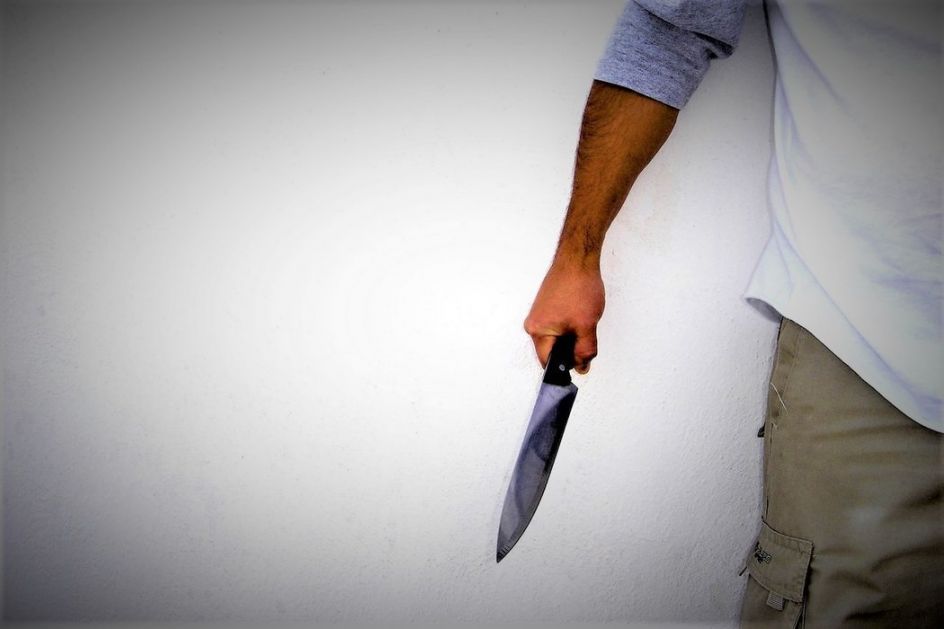 Paraćin: Tinejdžer nožem ubio oca