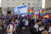 Parada ponosa u Jerusalimu: Deset hiljada ljudi u povorci, ultraortodoksni Jevreji besni FOTO
