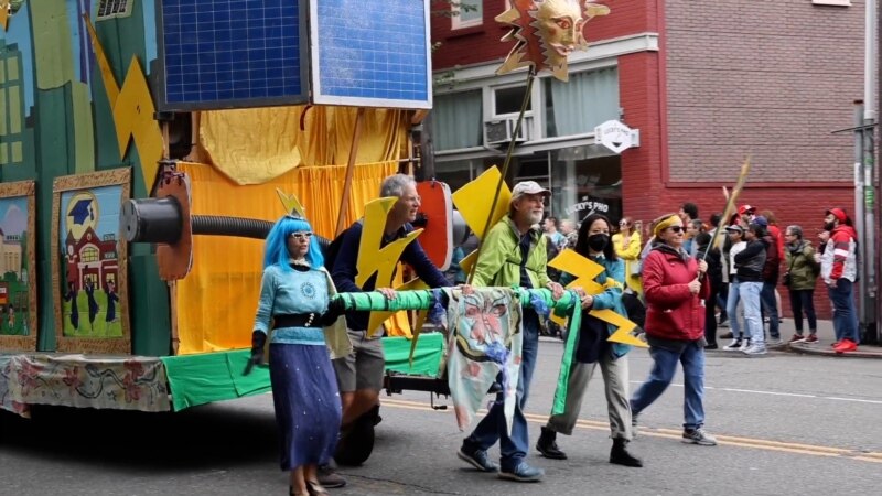 Parada povodom najdužeg dana u godini u Sijetlu