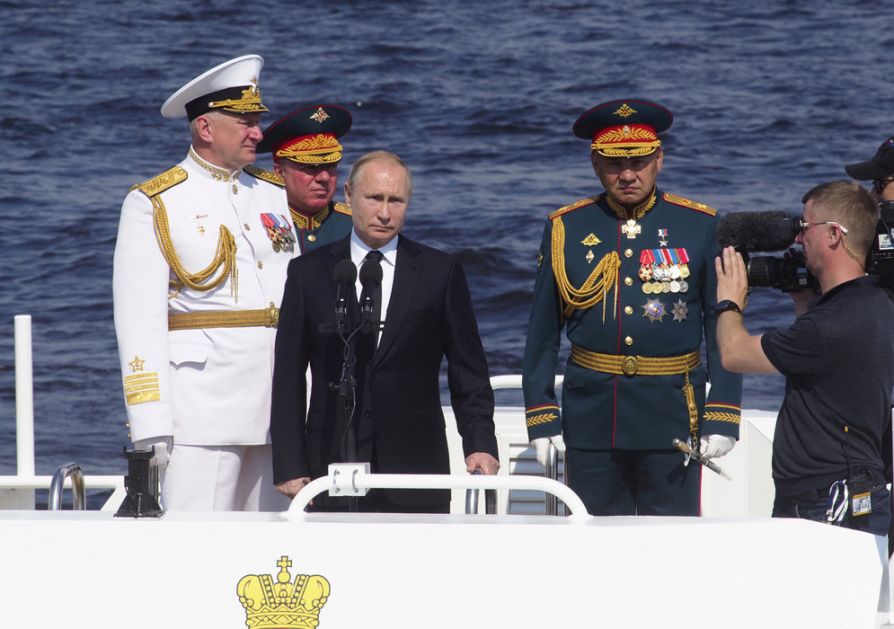 Parada ratnih brodova u Sankt Peterburgu