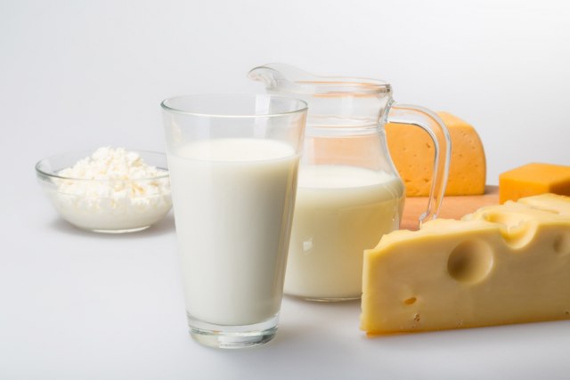 Parče sira i čaša mleka rešavaju vašu najgoru naviku, tvrdi istraživanje