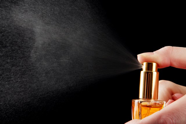 Parfem ubrzava starenje kože, evo kako