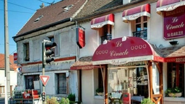 Pariski kafedžija odbio da usluži dve muslimanke