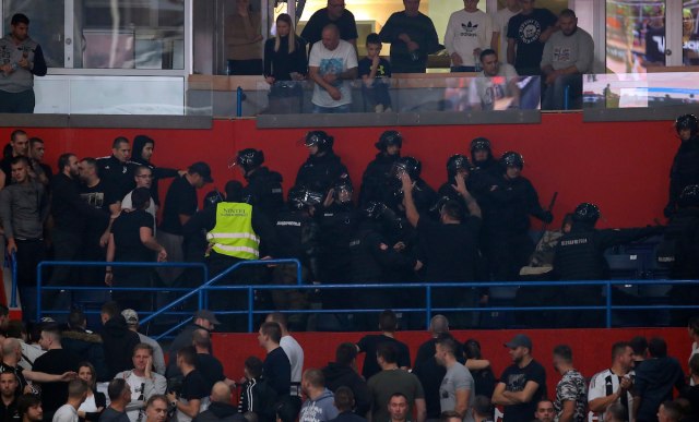 Partizan kažnjen sa 12.000 evra zbog loše organizacije derbija