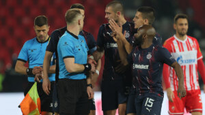 Partizan ogorčen posle poraza u večitom derbiju: Sramno suđenje, ne igramo u Kupu