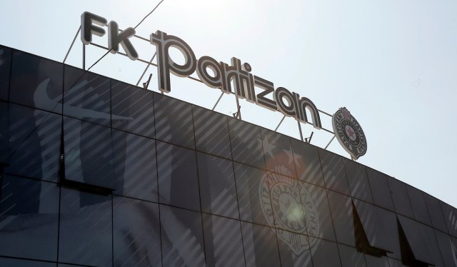 Partizan smanjio plate za 50 odsto