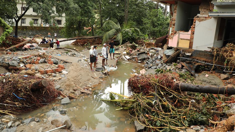 Pas spasio indijsku porodicu od poplave i klizišta