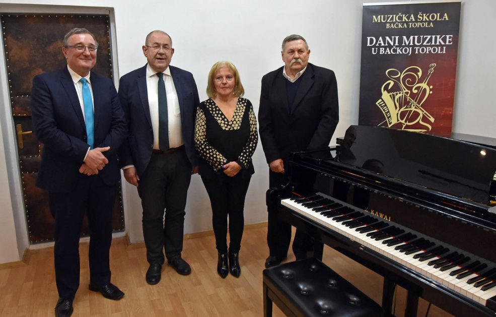 Muzička škola u Bačkoj Topoli dobila nov krov i klavir