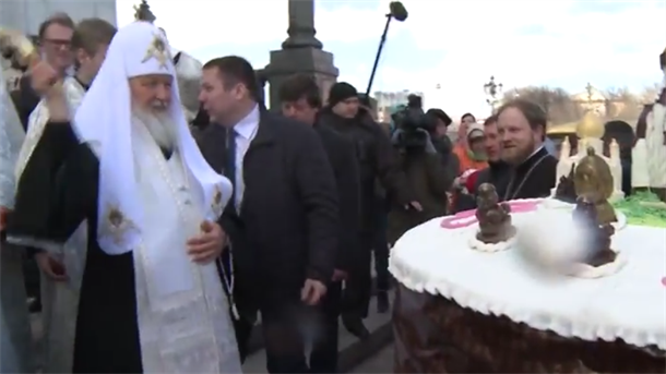 Patrijarh Kiril osveštao kolač od jednu i po tonu