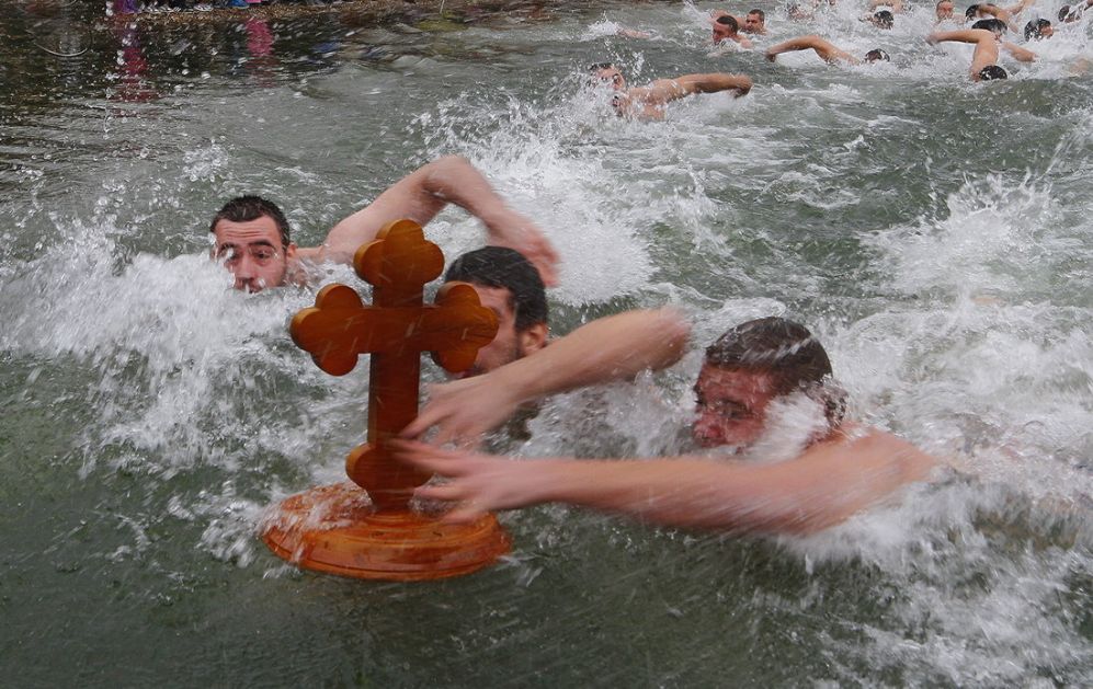 Patrijarh Porfirije: Plivanje za Časni Krst ove godine nema blagoslov Crkve, teška je epidemiološka situacija