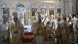 Patrijarh izbegava „vruće“ teme, zdravstveni problemi vladike Grigorija u senci saborske tenzije