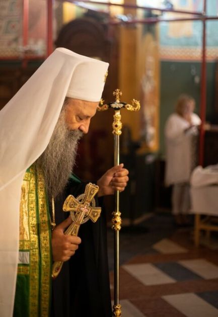 Patrijarh Porfirije služio liturgiju u manastiru u Jasenovcu