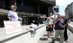 Penzionerka protestuje zbog vile Đinđićevih