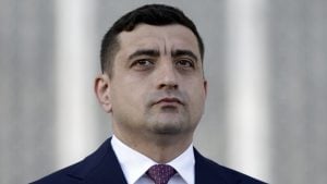 „Persona non grata“: Ko je ultranacionalista Đorđe Simion, koji je ubedljivo pobedio u prvom krugu predsedničkih izbora u Rumuniji?
