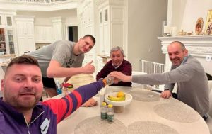 Pešić u poseti kod Jokića u Denveru: Selektor krenuo u misiju Mundobasket 2023