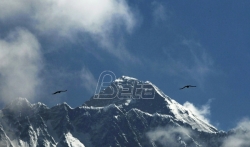 Pet alpinista pokušava da se popne na Everest tokom zime