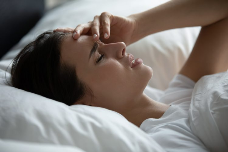 Pet razloga zbog kojih se budite sa glavoboljom