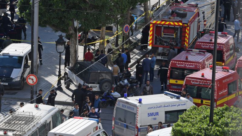 Tunis: Policajac poginuo, nekoliko ranjenih u samoubilačkim napadima 