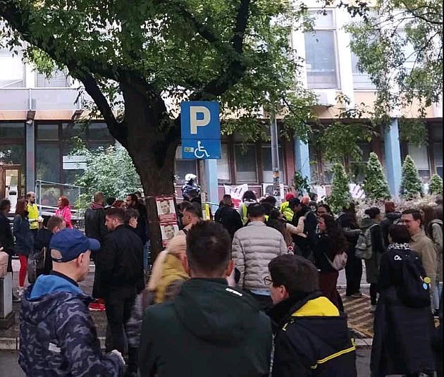 Peti dan blokade zgrade pravosudnih organa