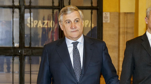 Peticiju za Tajanijevu ostavku potpisalo 8.000 ljudi