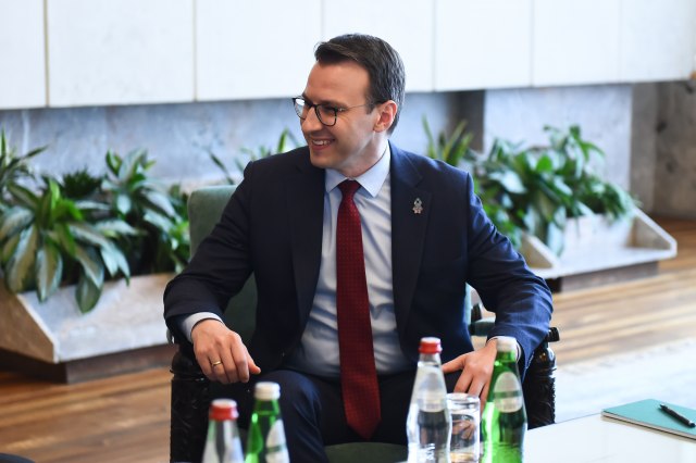 Petković: Pogubnom politikom Tadića pogaženi naši interesi