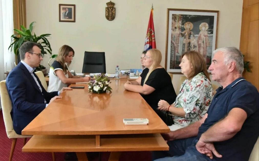 Petković se sastao sa porodicom Nikole Nedeljkovića koga je kosovska policija uhapsila na Vidovdan