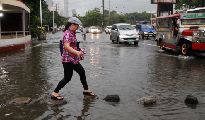 Petoro mrtvo, na hiljade evakuisanih u poplavama na Filipinima