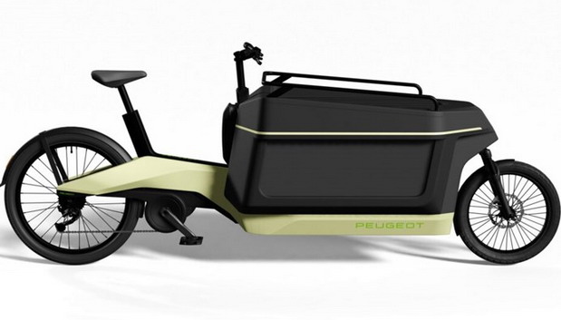 Peugeot e-bicikl koji može da preveze i troje dece