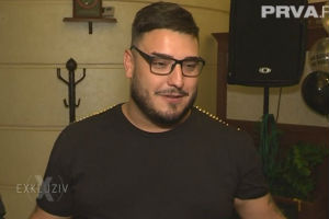 Pevač Darko Lazić životno ugrožen nakon teške saobraćajne nesreće