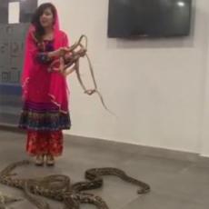 Pevačica preti da će poslati zmije na premijera: SPREMI SE DA UMREŠ U PAKLU (FOTO/VIDEO) 