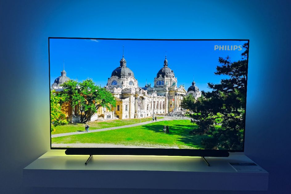 Philips OLED911: unapređeni Ambilight