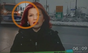 Pijani kamion kruži kod Bogoslovije! Reporterka izveštavala uživo u jutarnjem programu RTS-a, a iza nje su se dešavale čudne stvari! (VIDEO)