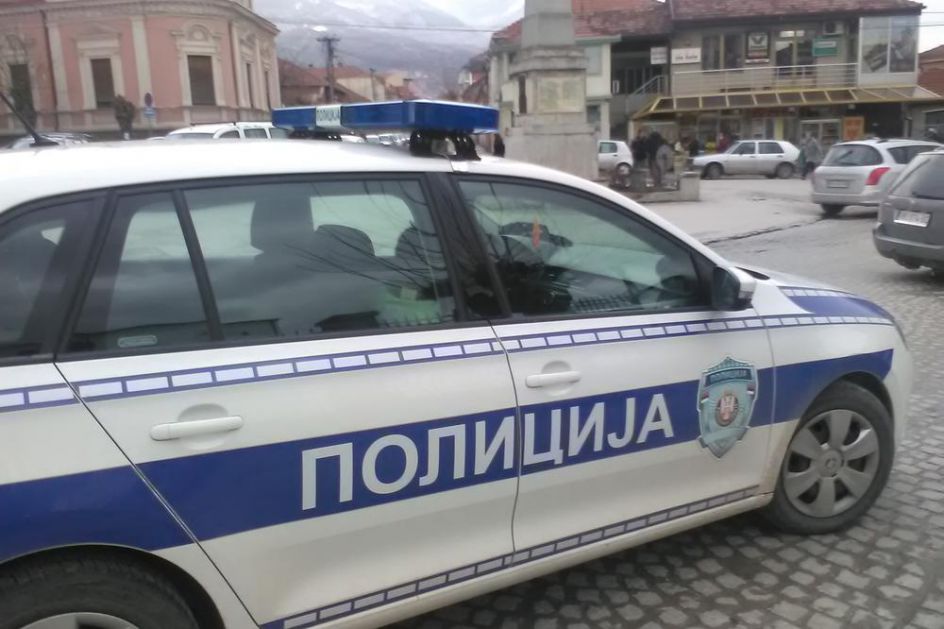 Pijani mladići tukli ljude u Novom Sadu, psovali im “majku albansku”
