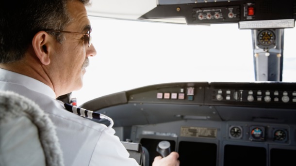 Pilot doživeo srčani udar u avionu za Amsterdam  