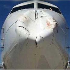 Pilot je osetio snažan udarac: Kada je sleteo, ljudi NISU MOGLI DA VERUJU (FOTO)