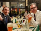 Pivo pre večere; Vučić sa starim prijateljem u Minhenu FOTO