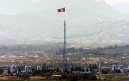 
					Pjongjang: Hici upozorenja na granici su vojna provokacija 
					
									