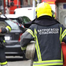Plamen progutao automobil kod Srebrnog jezera: Sve stalo u sekundi (FOTO)