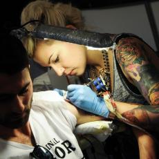 Planirate da se tetovirate? Evo koji deo tela je najosetljiviji na bockanje, a koji će vas najmanje boleti