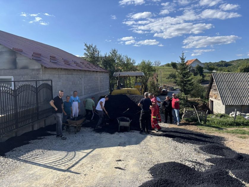 Plenibabe – Narod iz svog džepa asfaltirao put do Dobrog Duba