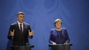 Plenković i Merkel optimisti po pitanju pregovora Albanije i Severne Makedonije sa EU